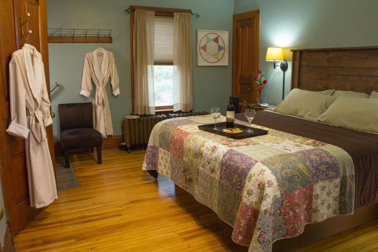 Pinehurst Inn Bed & Breakfast Bayfield Exterior foto